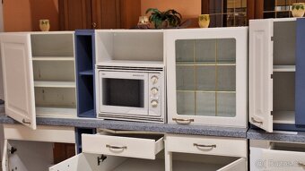 Bílá kuchyňská linka limka v masivu - 3