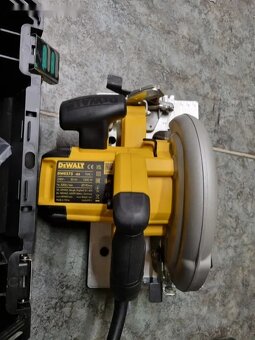 Kotoučová pila DeWALT DWE575K, 1 600 W 67 mm - 3