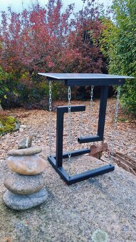 Ručně vyráběný levitující stolek - 3