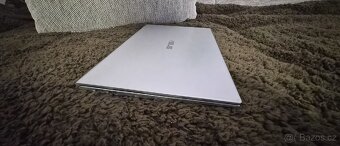 Asus VivoBook 15.4" - 3