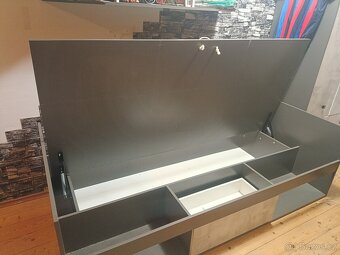 Postel s úložným prostorem - 3