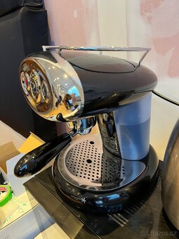 Kávovar Illy Francis černý - 3