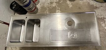 Nerezový výčepní stůl č.3 - 3