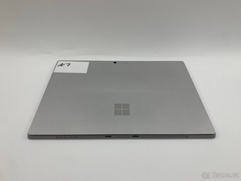 Microsoft Surface Pro 7 / i5-1035G4 / 8GB / 256GB / stříbrný - 3
