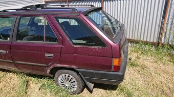 Škoda Forman Solitaire - 3