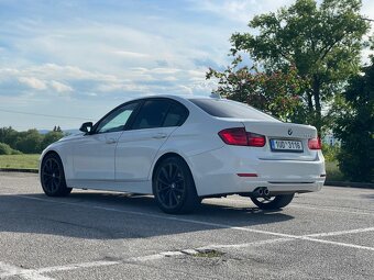 BMW F30 328i Luxury Line, r.2012,180 kW, benzín, 8st.automat - 3