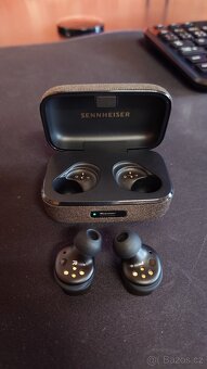 Sennheiser momentum 4 tws + Sennheiser BTD 600 - 3
