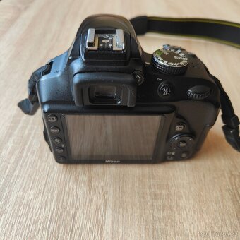 Nikon D3400 - 3