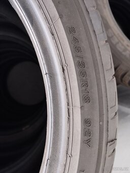 245/35r18 - 3