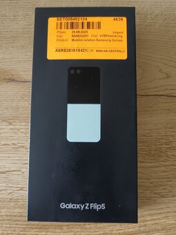 Samsung Galaxy Z Flip5 - 3