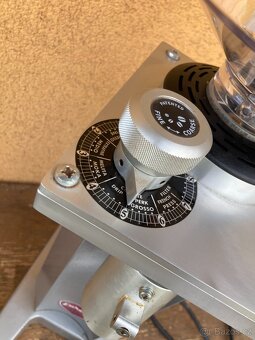 Obchodní mlýnek na kávu Eureka Drogheria MCD4 65mm - 3