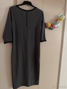 Šedé šaty s černým lemem, Reserved, vel. L - 3