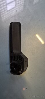 Škoda Fabia 1,páčka otvírání kapoty - 3