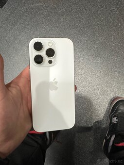 Apple Iphone 16 pro 0 CYKLU NABITÍ - 3