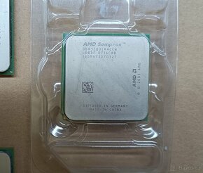 CPU pro Socket 775, 939, AM2, 478B - 3