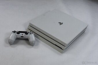 PlayStation 4 PRO 1 TB - Glacier White (TOP STAV) - 3