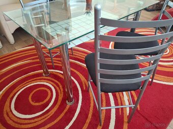 Skleněný stůl s židlemi - 3