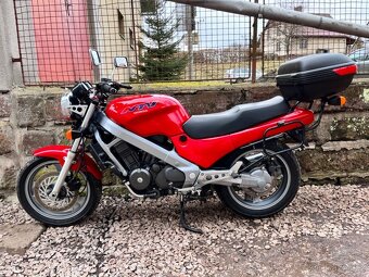 Honda NTV 650 RC33 + kufry GIVI - TOP STAV - 3
