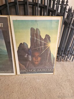 2x Plakáty Vyletalová ,mosazný rám - 3