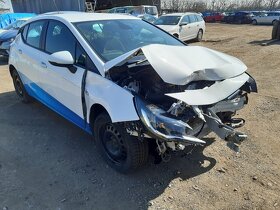 Opel Astra 1.4 Turbo 92 kW 2018 ČR - 3