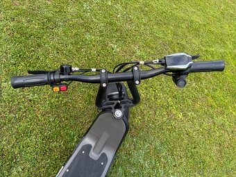 Elektrokoloběžka X-scooters XT10 - 3
