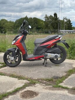 Aprilia SportCity 125ccm - 3