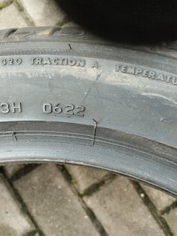 Bridgestone 255/45 R18 DOT0622 - 3