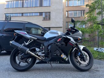 Yamaha r6 - 3
