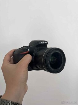 Nikon D5600 + Nikon 18-35mm f/3.5-5.6 a Nikon 35mm f/1.8 - 3