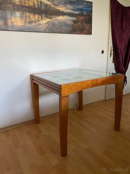 Moderní jídelní stůl z masivu, rozkládací - 3
