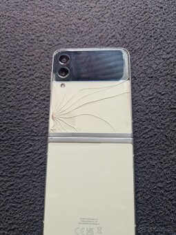 Samsung Galaxy flip3 256GB - 3