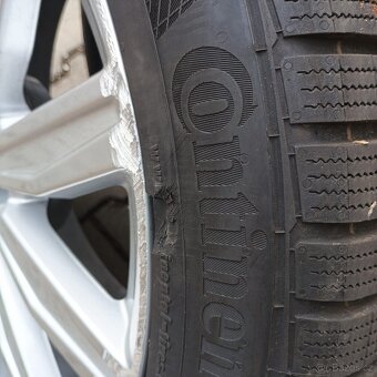 Audi a6 r19 zimní 8mm 245/45 r19 - 3