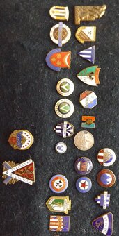 sportovní odznaky - převážně fotbal a hokej - 3