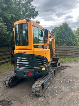 Hyundai 25-9Zak Minibagr 2.8T + 3x lžíce - 3