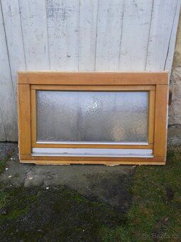 Dřevěné okno 99 x 61 cm - neprůhledné - 3