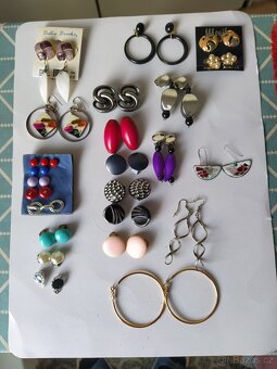 RETRO BIŽUTERIE - 3