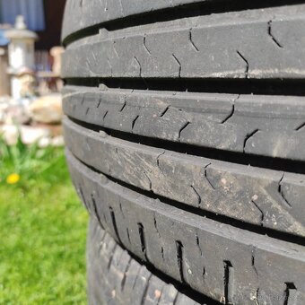 Pneu 215/60 R16 - 3
