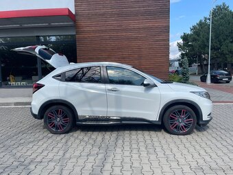 HR-V1.5i aut. převodovka xenony navigace alu F1 - 3