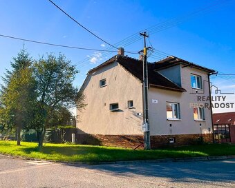 Prodej dvoupatrový rodinný dům 5+1 se zahradou, obec Lužice - 3