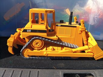 Bruder 2422 Buldozer Caterpillar - 3