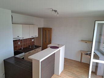 Prodej bytu 2kk s balkonem, 51m2, klidná lokalita - 3
