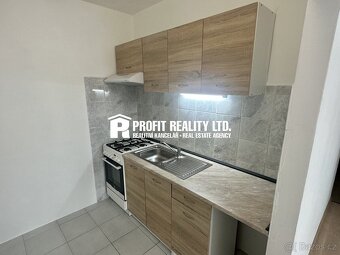 Prodej bytu 2+kk, Králův Dvůr, ev.č. 100914 - 3