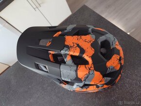 Prodám přilb na kolo mtb dh Downhill helm - 3