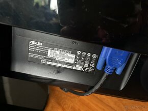 Monitor ASUS - 3