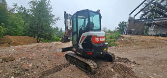 Bagr Bobcat E35z - 3