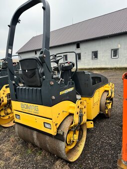 Tandemový vibrační válec BOMAG BW 120 AD-4 2700kg - 3