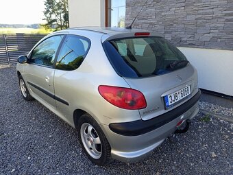 Peugeot 206 1.1i Tažné 85000km - 3
