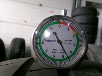 205/60 R16 NEXEN (4,5mm) č.15313/g - 3