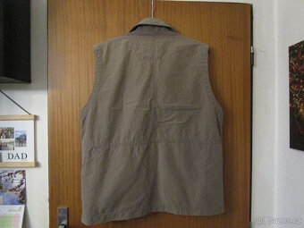 Nenošená, velmi pěkná khaki vesta, zapínání na zip, vel. L - 3