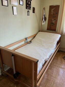Elektrická zdravotní polohovací postel + nová matrace - 3
